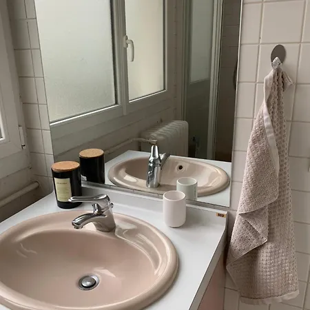 Elegant Paris Apartment Vincennes
